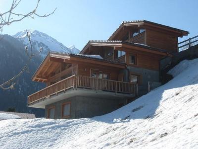 Недвижимость в швейцарских и французских Альпах пользуется одинаковым спросом 